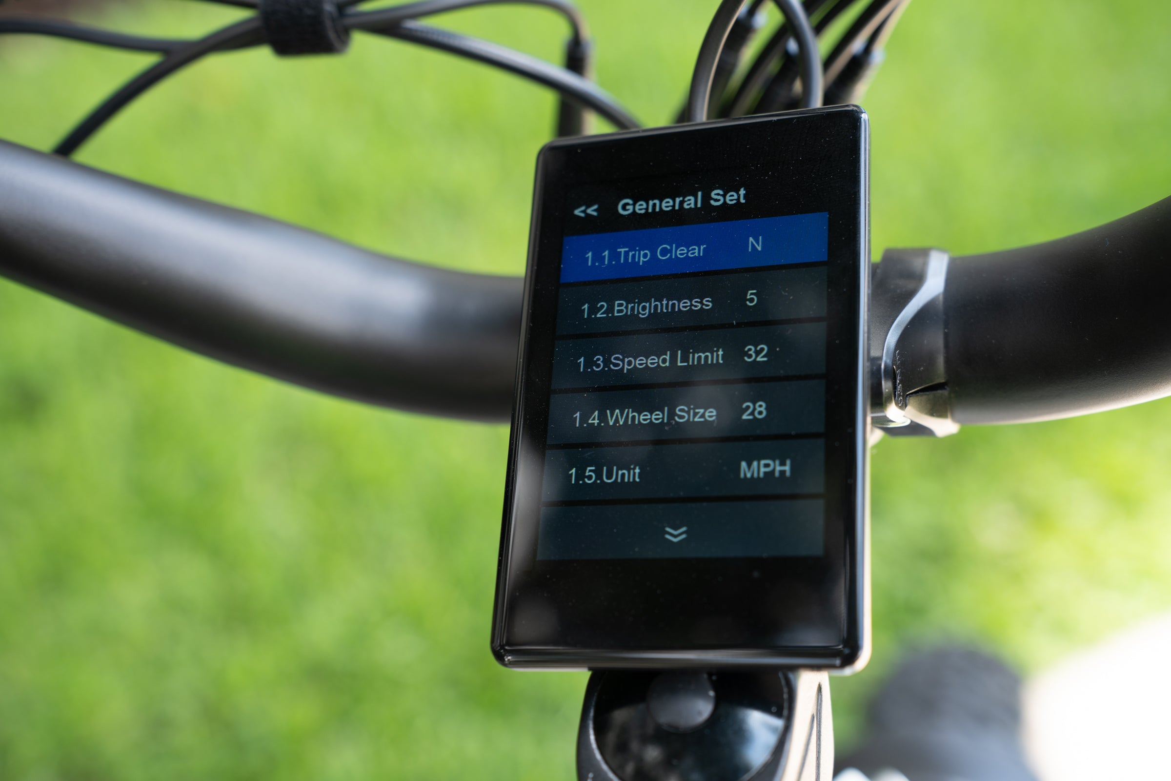 LCD display showing speed and assist settings on IMREN electric bike
